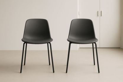 Set di 2 Sedie in Plastica con Gambe in Metallo Nere