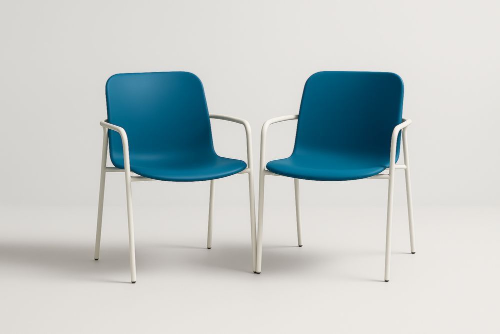 Set di 2 sedie in polipropilene blu con struttura in acciaio verniciato bianco-Levorinta