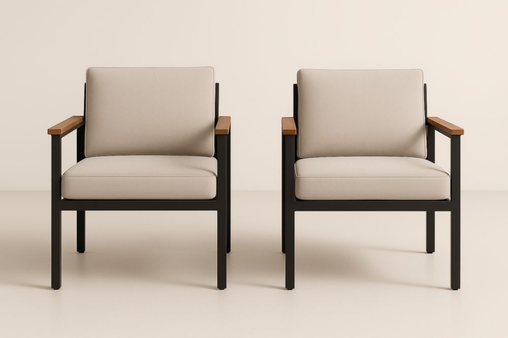 Set di 2 Poltrone in acciaio Legno massello e Tessuto Beige, con cuscini-Levorinta