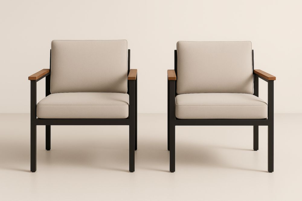 Set di 2 Poltrone in acciaio Legno massello e Tessuto Beige, con cuscini-Levorinta