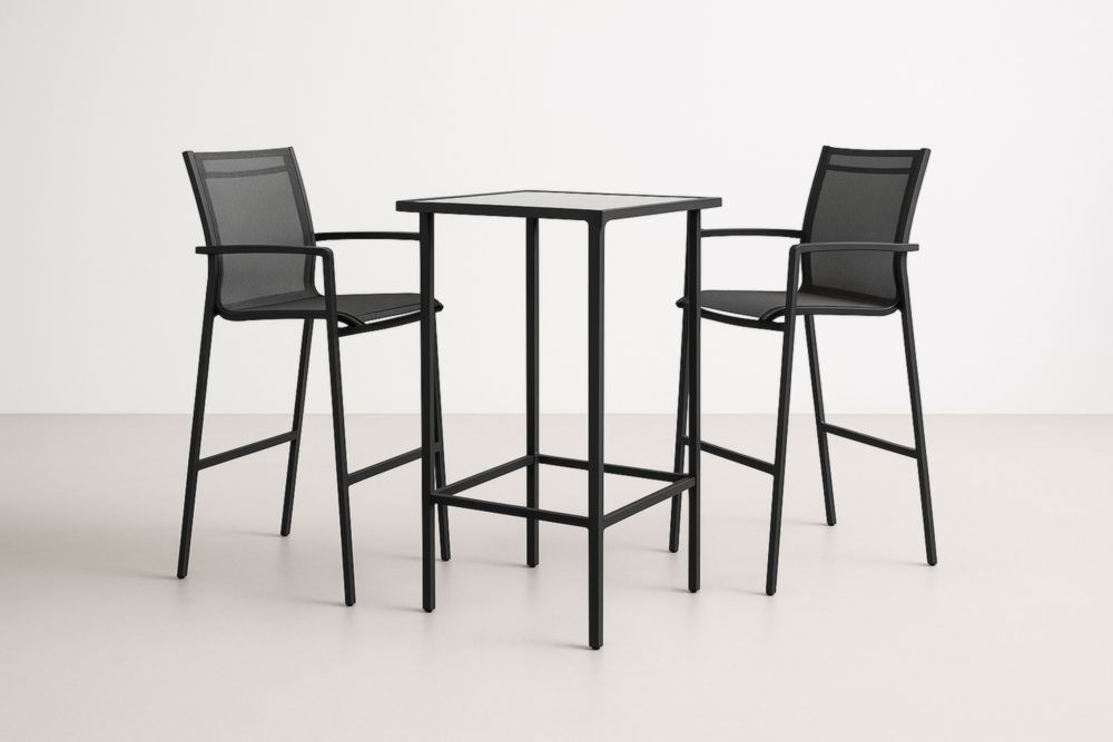 Set tavolo e sedie da caffè in acciaio nero con sedute in rete per esterno-Levorinta