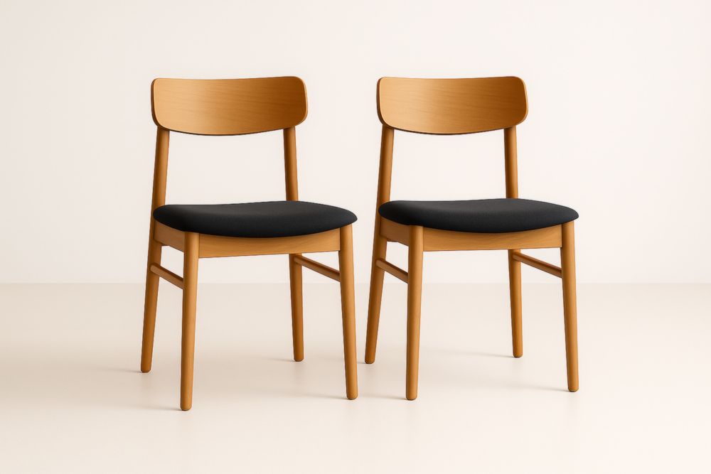 Set di 2 sedie in legno massello con seduta imbottita nera-Levorinta