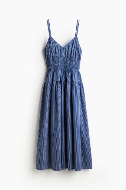 Robe en coton à taille smockée