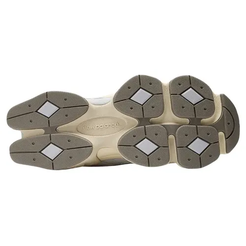 NeTHEw BaTHElance 9060 Sneaker
