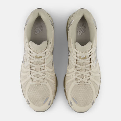 NeTHEw BaTHElance 1890 Sneaker