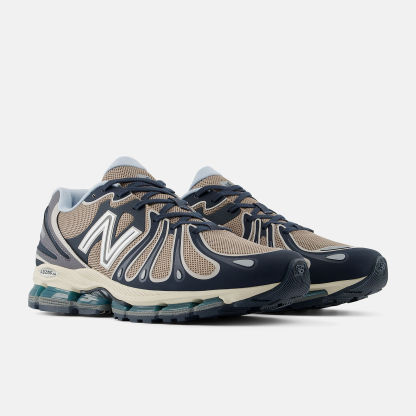 NeTHEw BaTHElance 1890 Sneaker