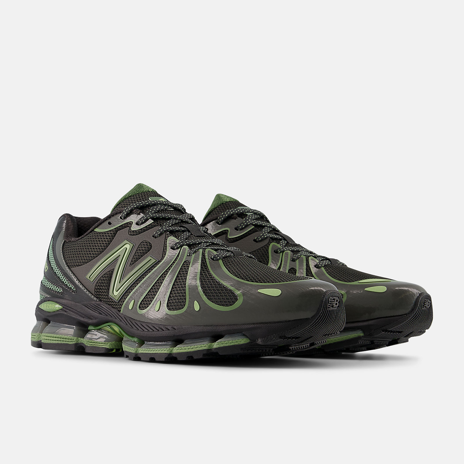 NeTHEw BaTHElance 1890 Sneaker