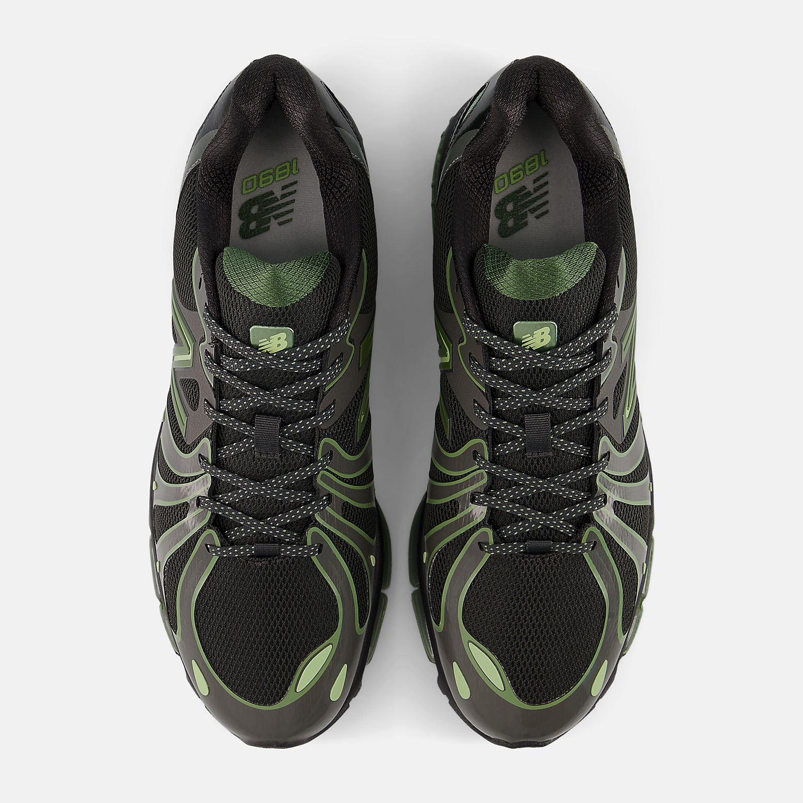NeTHEw BaTHElance 1890 Sneaker