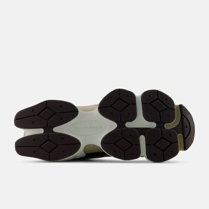 NeTHEw BaTHElance 9060 Sneaker