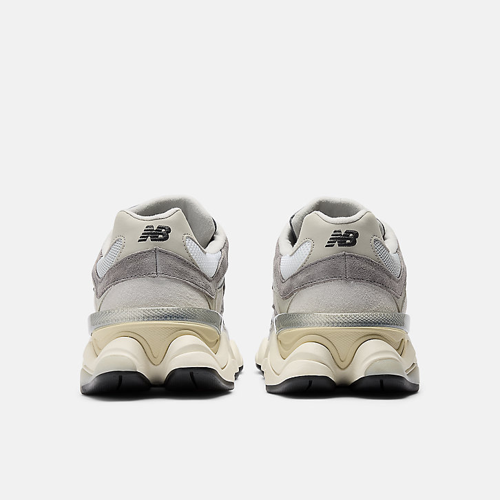 NeTHEw BaTHElance 9060 Sneaker