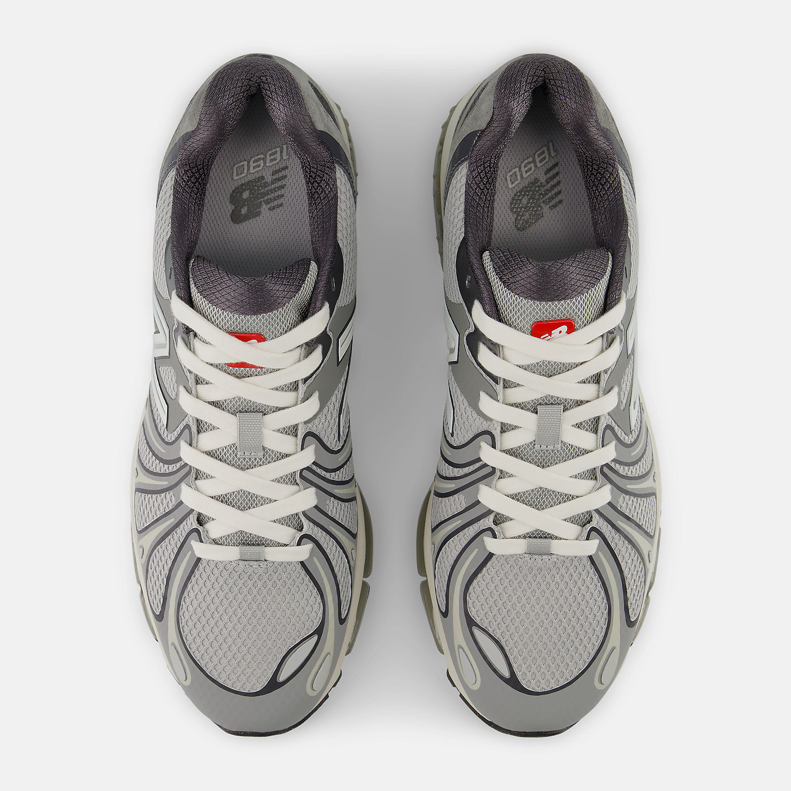 NeTHEw BaTHElance 1890 Sneaker