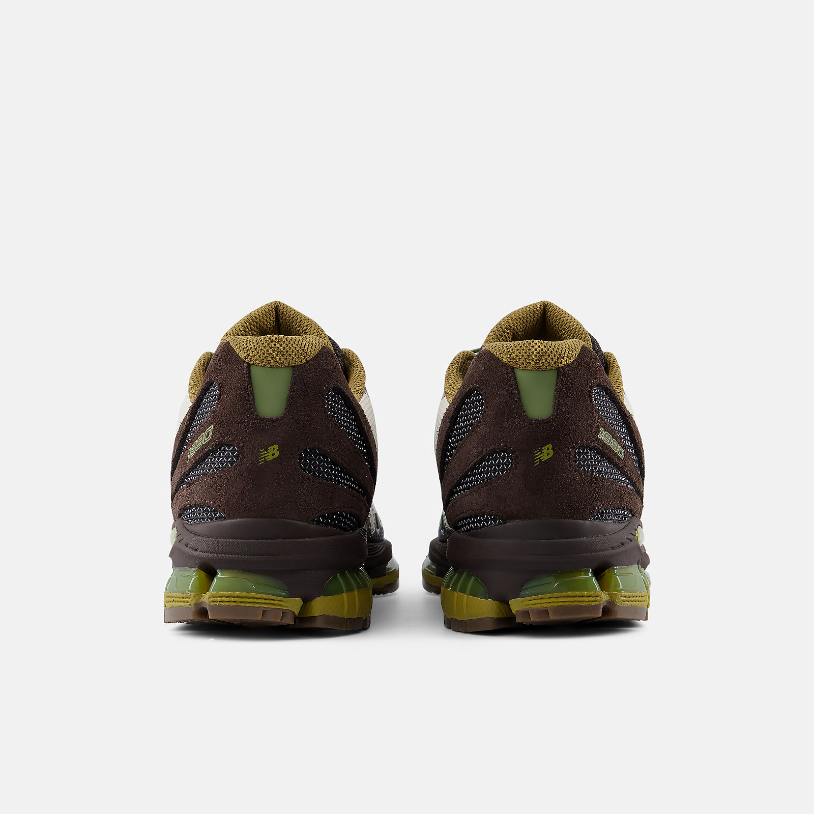 NeTHEw BaTHElance 1890 Sneaker