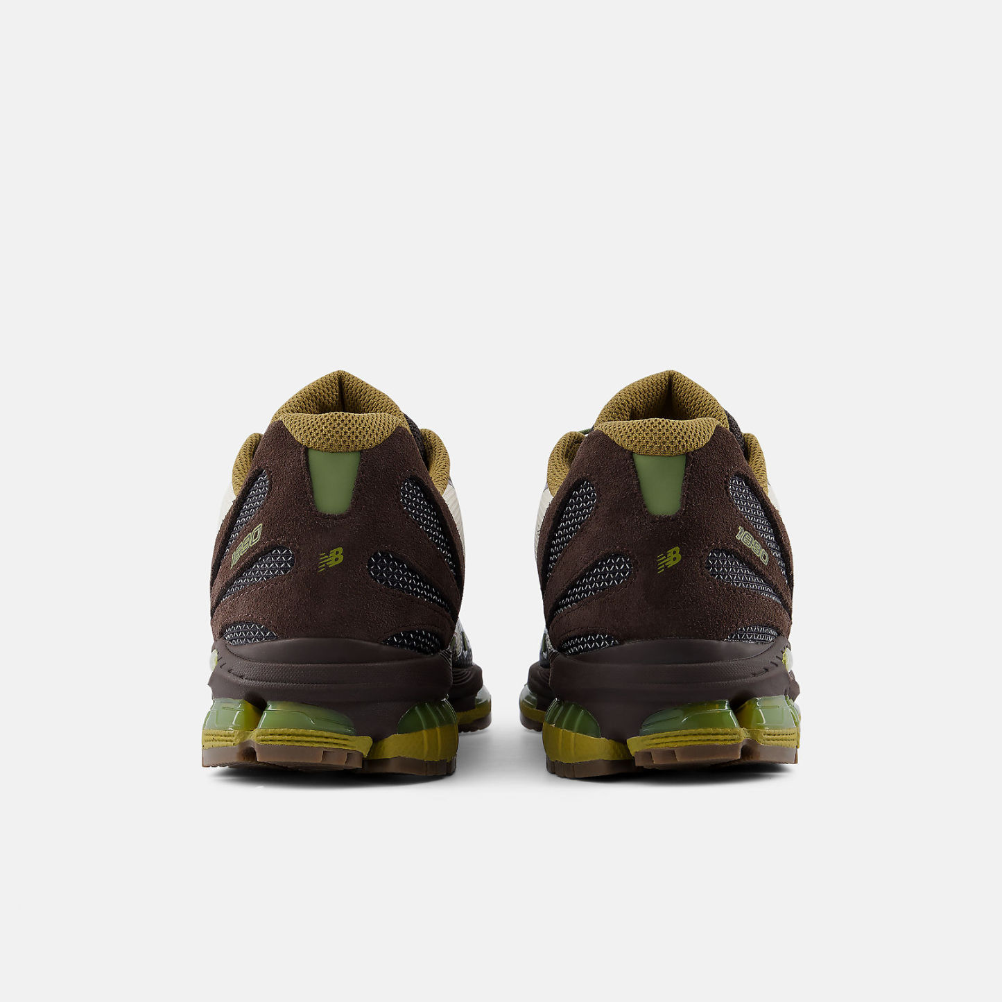 NeTHEw BaTHElance 1890 Sneaker