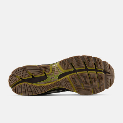 NeTHEw BaTHElance 1890 Sneaker