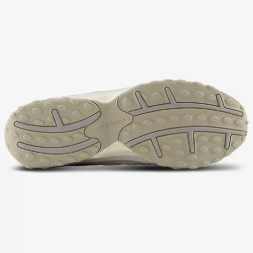 New Balance 204L