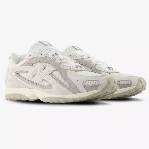 New Balance 204L