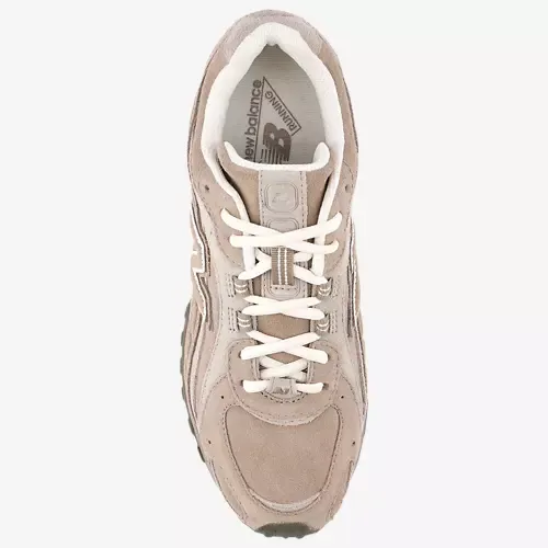 New Balance 204L