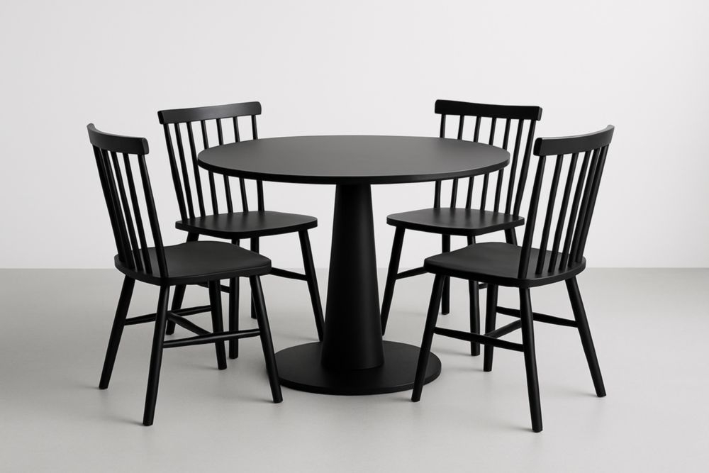 Table ronde en bois avec 4 chaises
