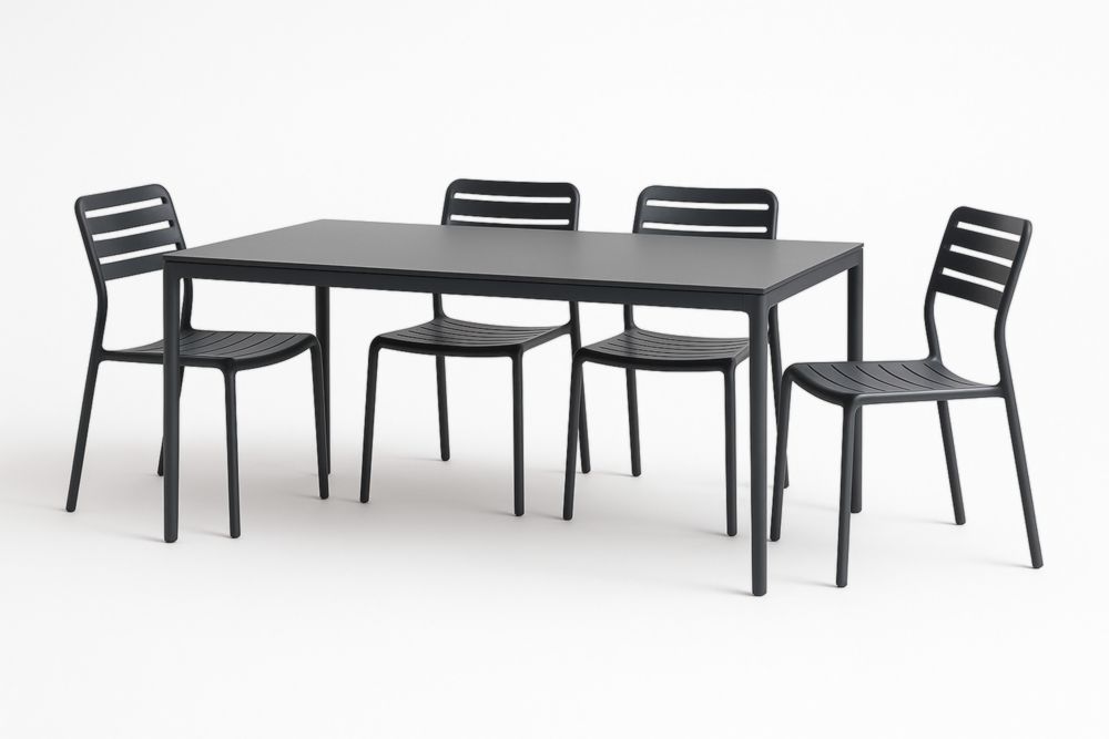 Ensemble table et chaises en métal noir