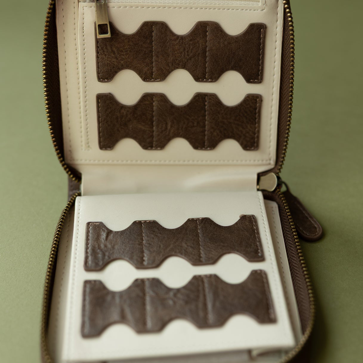 Memory Card Wallet – Holds 12 SD Cards with Zippered Pocket