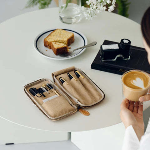 The pen case can be opened 180 degrees.