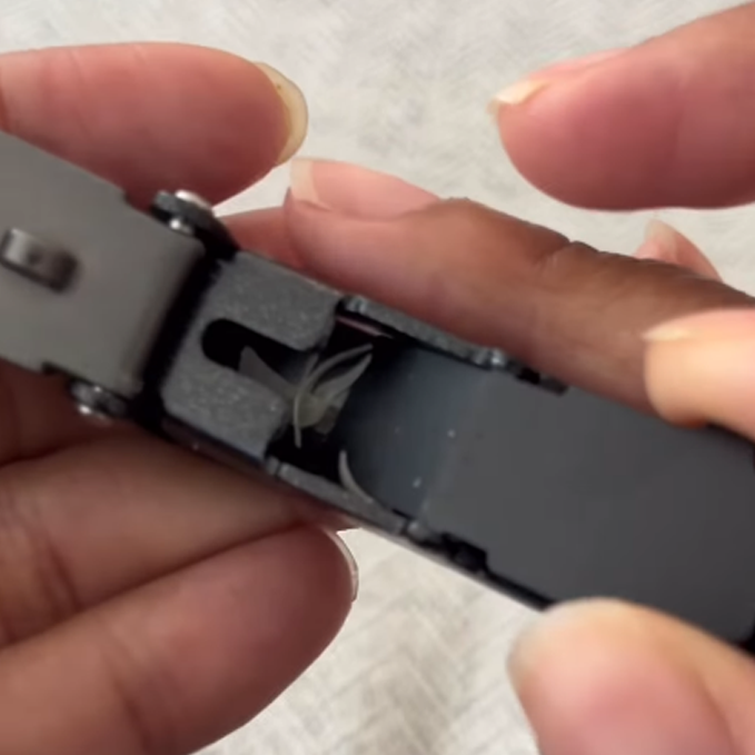 Heavy-duty sharp self-collecting nail clippers