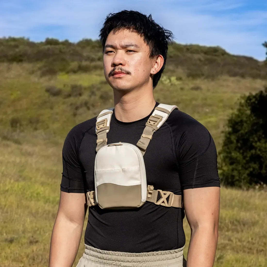 Outdoor Chest Vest – Lightweight Chest Pack for Cold-Weather Adventures