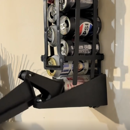 Manual can crusher requires no electricity or batteries