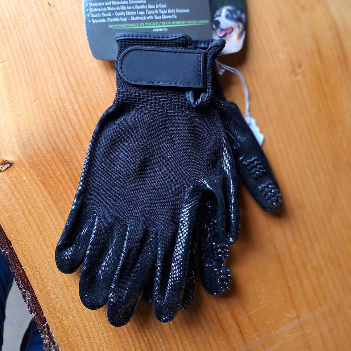 Horse Grooming Bath Glove – Gentle Massage & Deshedding Tool