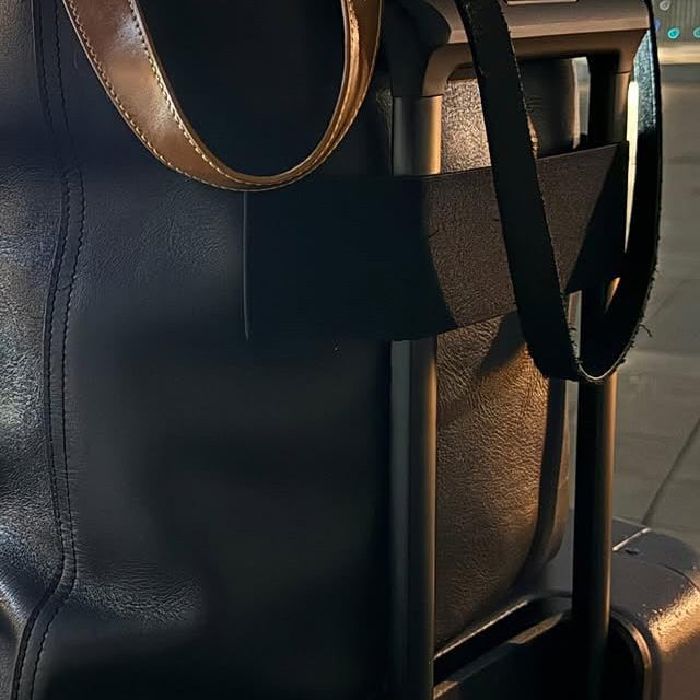 Magnetic Luggage Handle Strap – Hands-Free Travel Bag Attachment