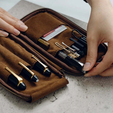 The pen case can be opened 180 degrees.