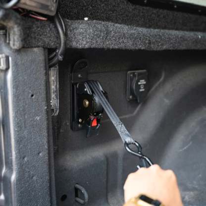 Integral Straps – Retractable Truck Bed Straps