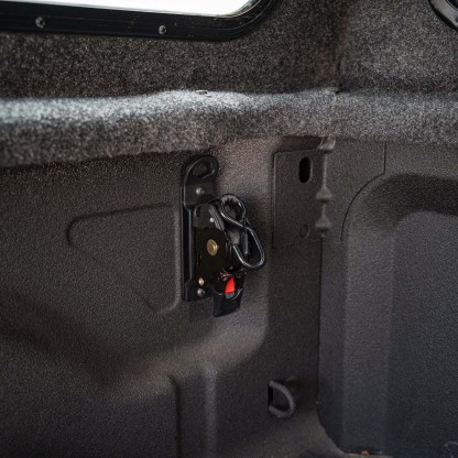 Integral Straps – Retractable Truck Bed Straps