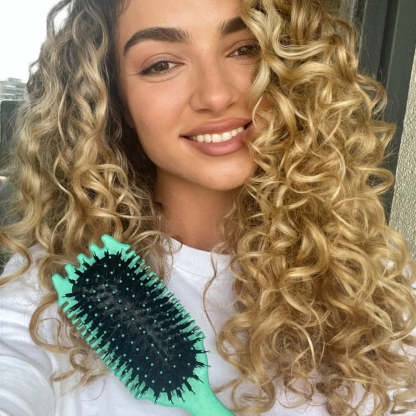 Volumizing Edge Lift Brush | For Fine, Medium, and Coarse Hair Types
