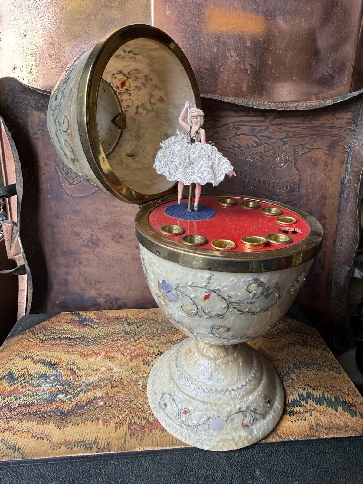Stunning Vintage Cigarette Holder Music Box Ballerina Egg Shape MOP Woks