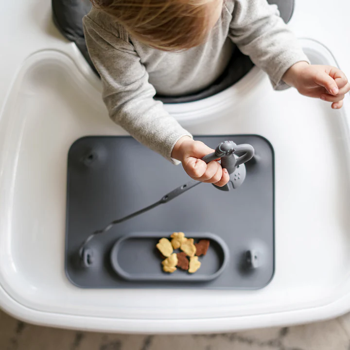 Baby Suction Feeding Mat with Strong Suction Cups & Secure Straps