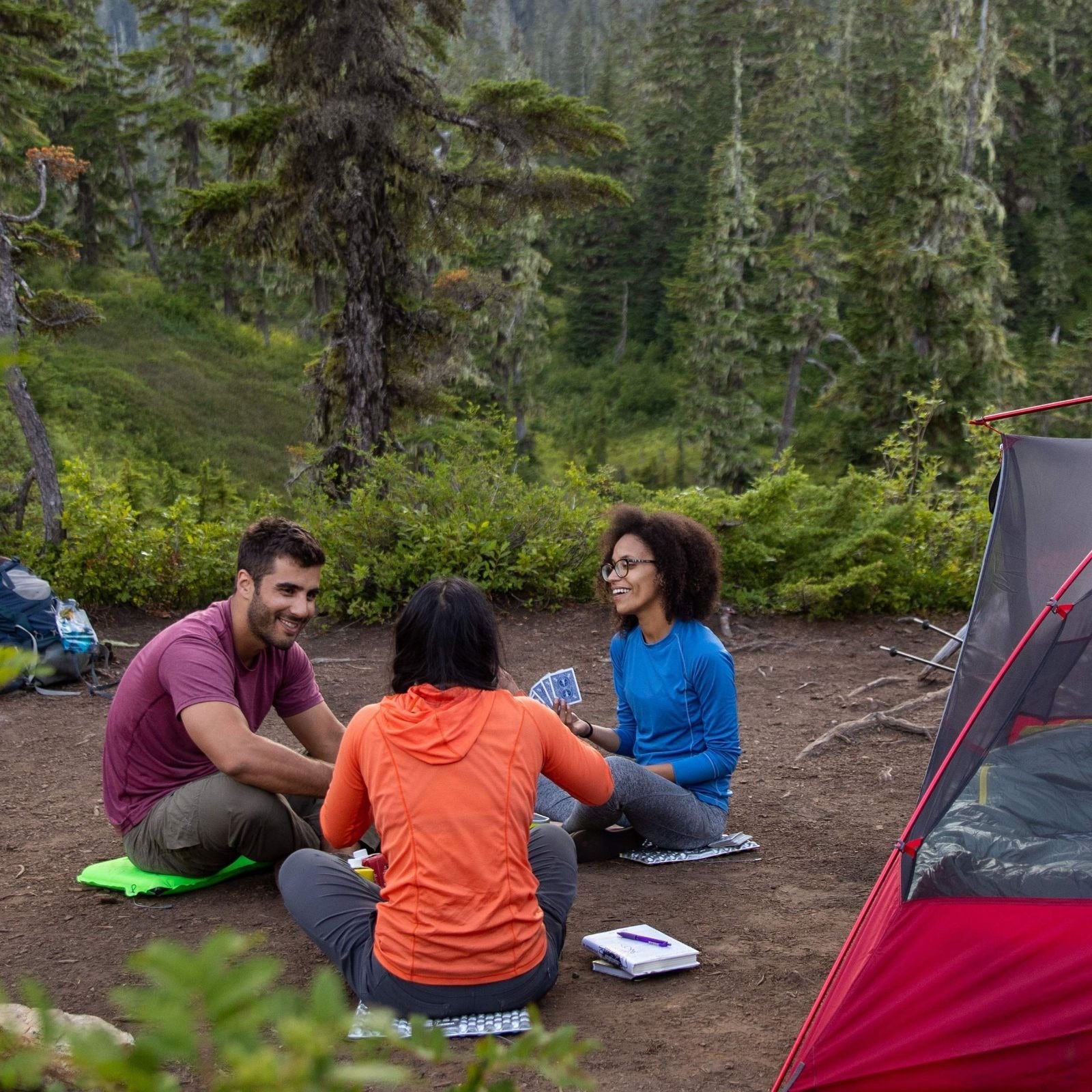 The camping chair cushion features an accordion-style design