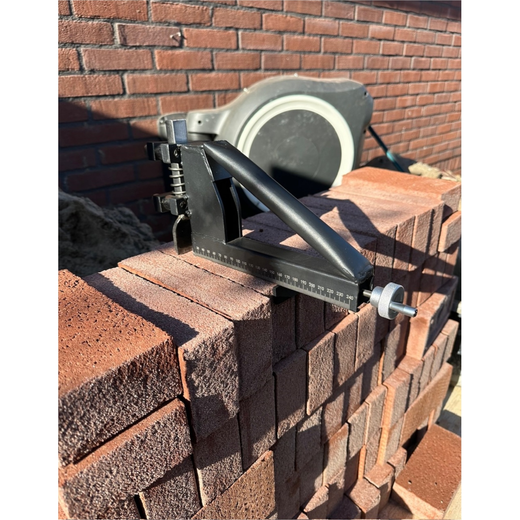 Brick Chisel – Adjustable Masonry Cutter with 50mm Blade