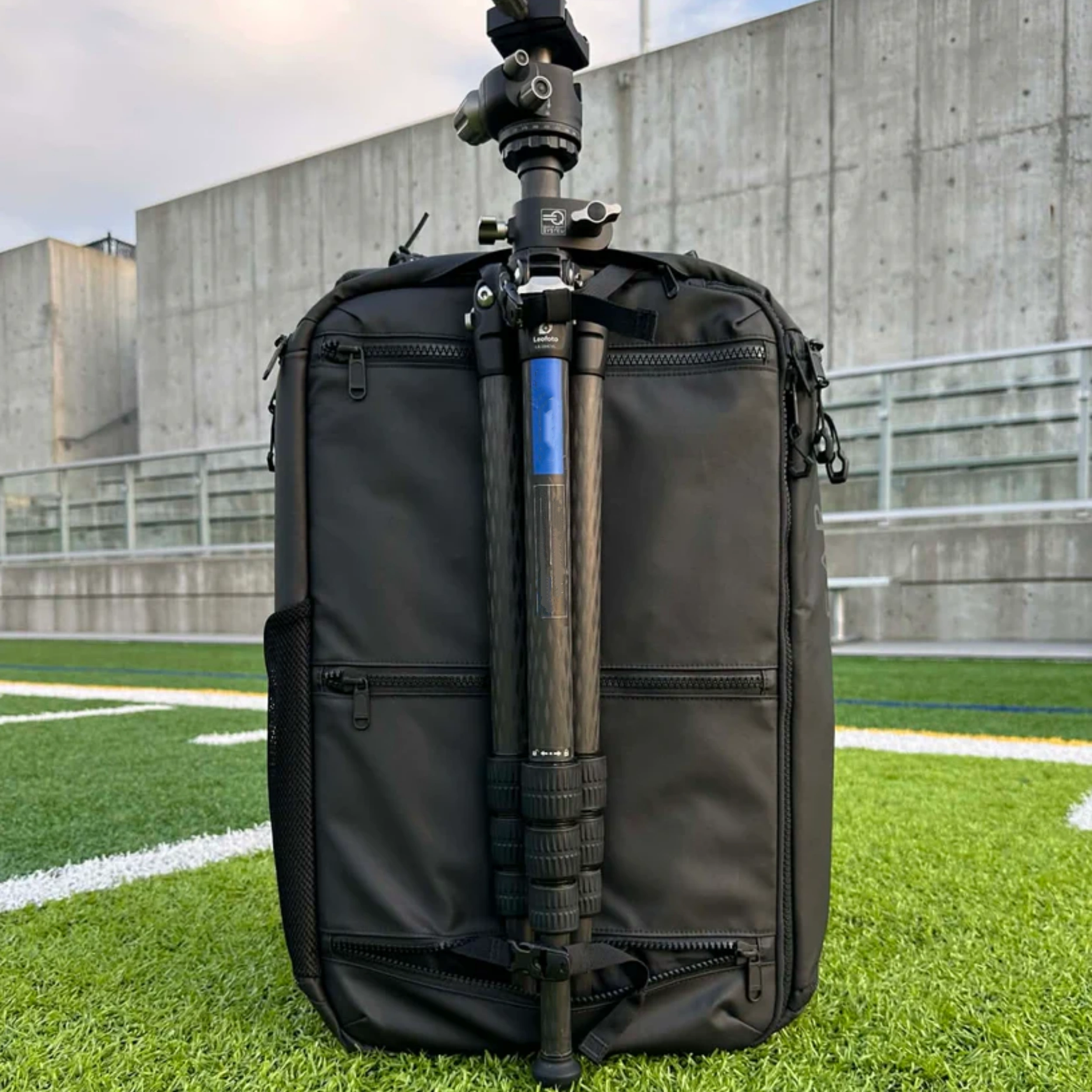 31L Push Button Backpack – Instant Access Camera Backpack with Customizable Dividers