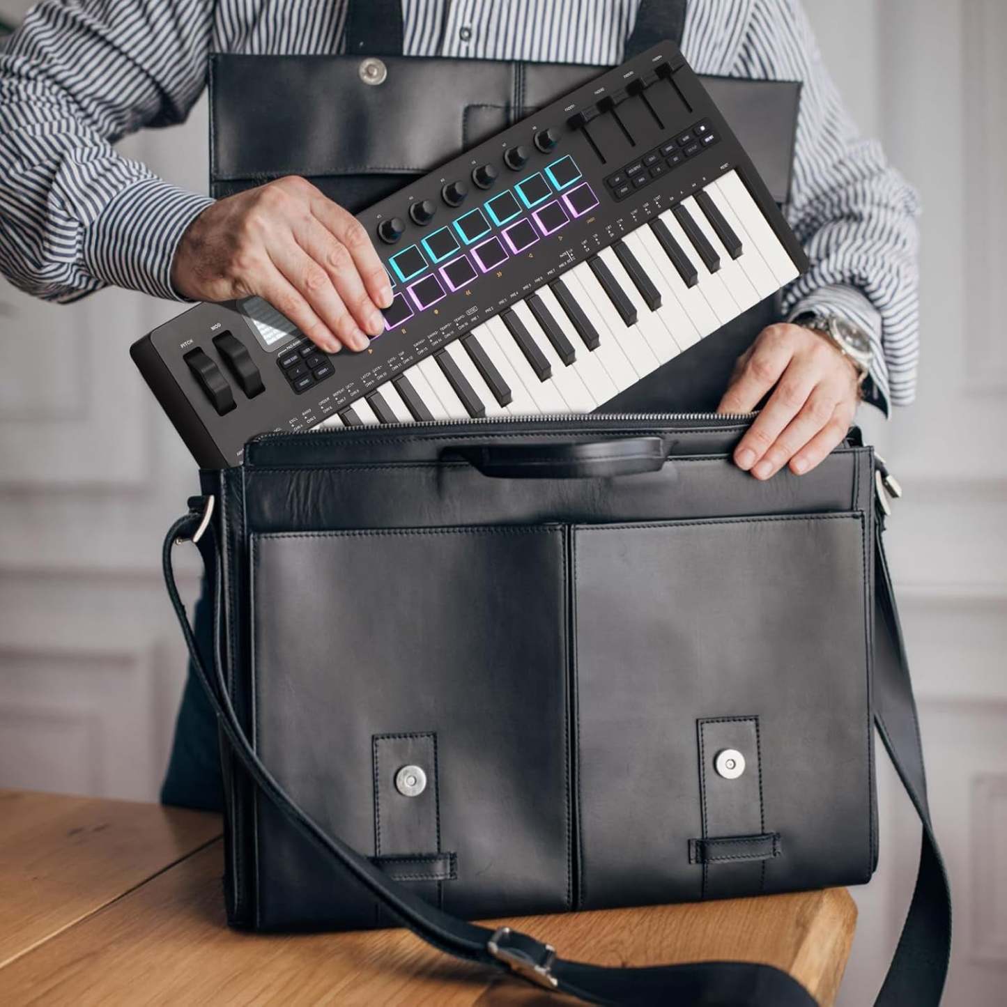 25-Key USB MIDI Keyboard Controller – Bluetooth