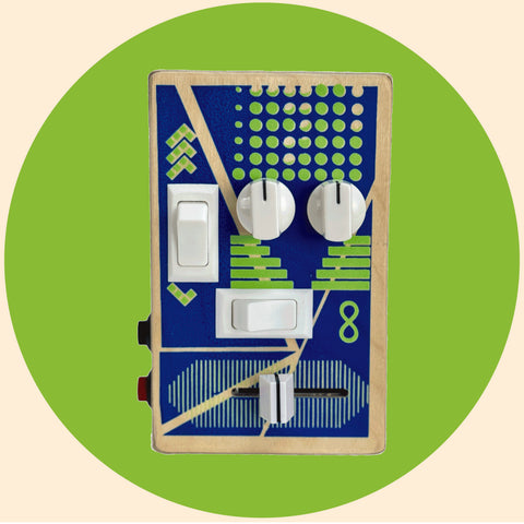 Wooden Voice Recorder & Sound Toy – Lo‑Fi, Handmade, Battery‑Powered