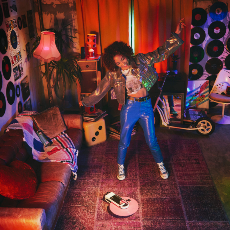 Portable Record Player – Belt-Drive Turntable with Bluetooth Wireless