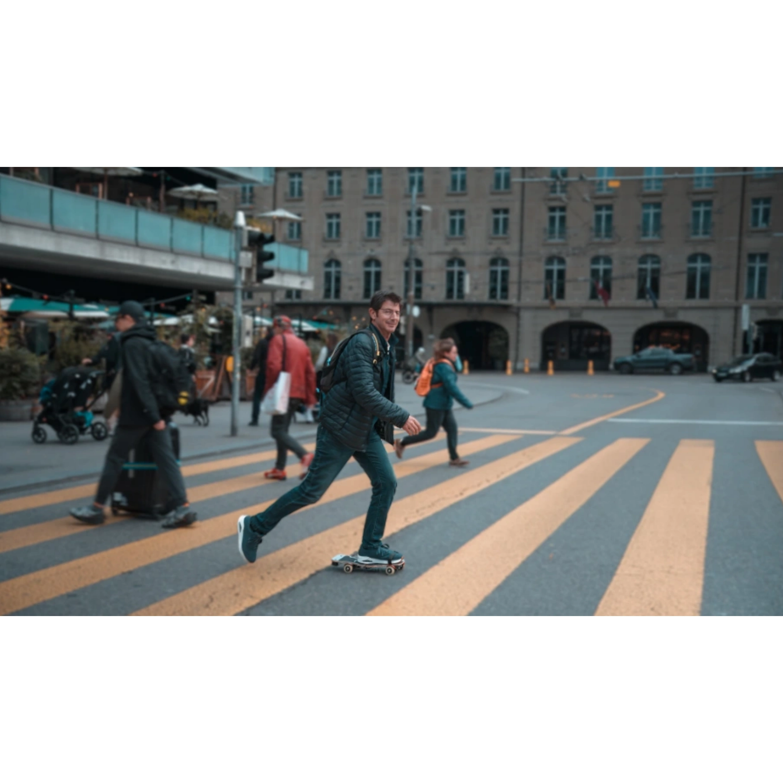 Foldable Mini‑Skate – Low Gravity, No Motor, No Handlebar