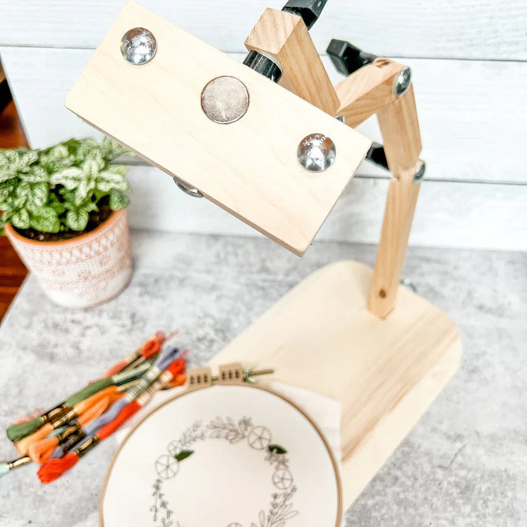 Embroidery & Cross Stitch Stand