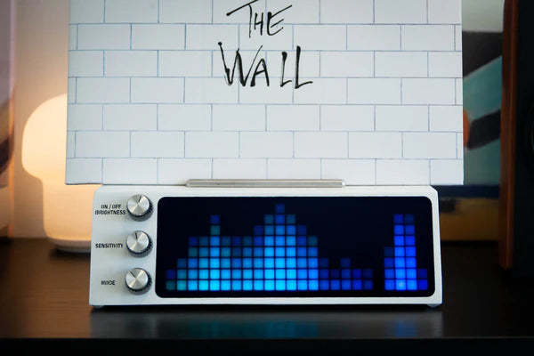 Smart record player with LED screen