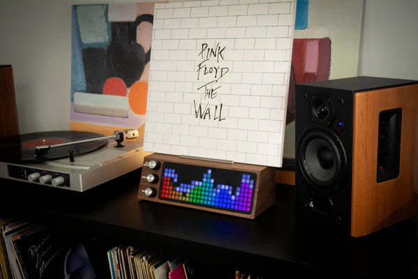 Smart record player with LED screen
