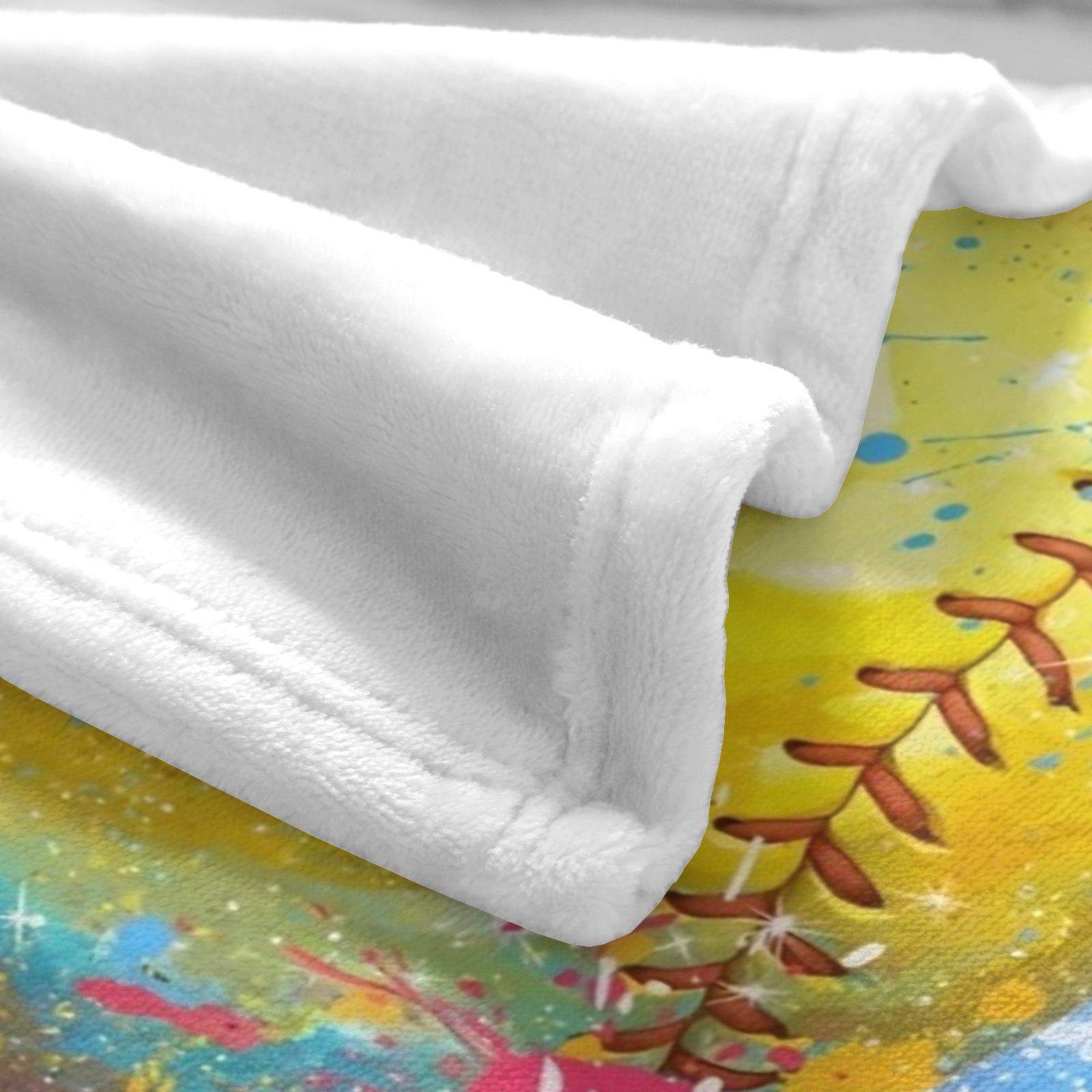 Personalisierte Decke mit farbenfrohem Tennisballmuster im Ölfarbenstil und individuellem Namen