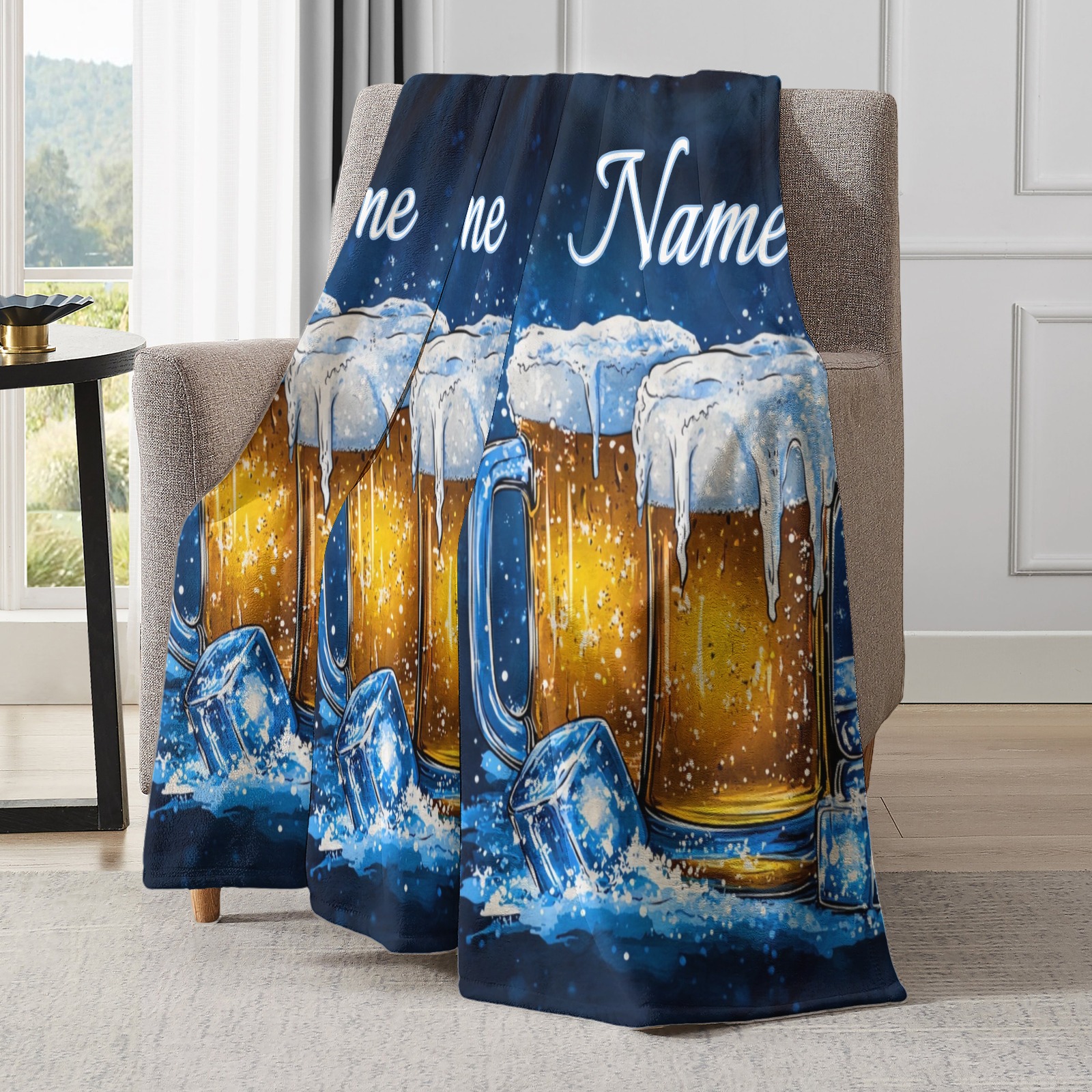 Personalisierte Decke mit einem Motiv von gekühltem Bier und individuellem Namen/Text