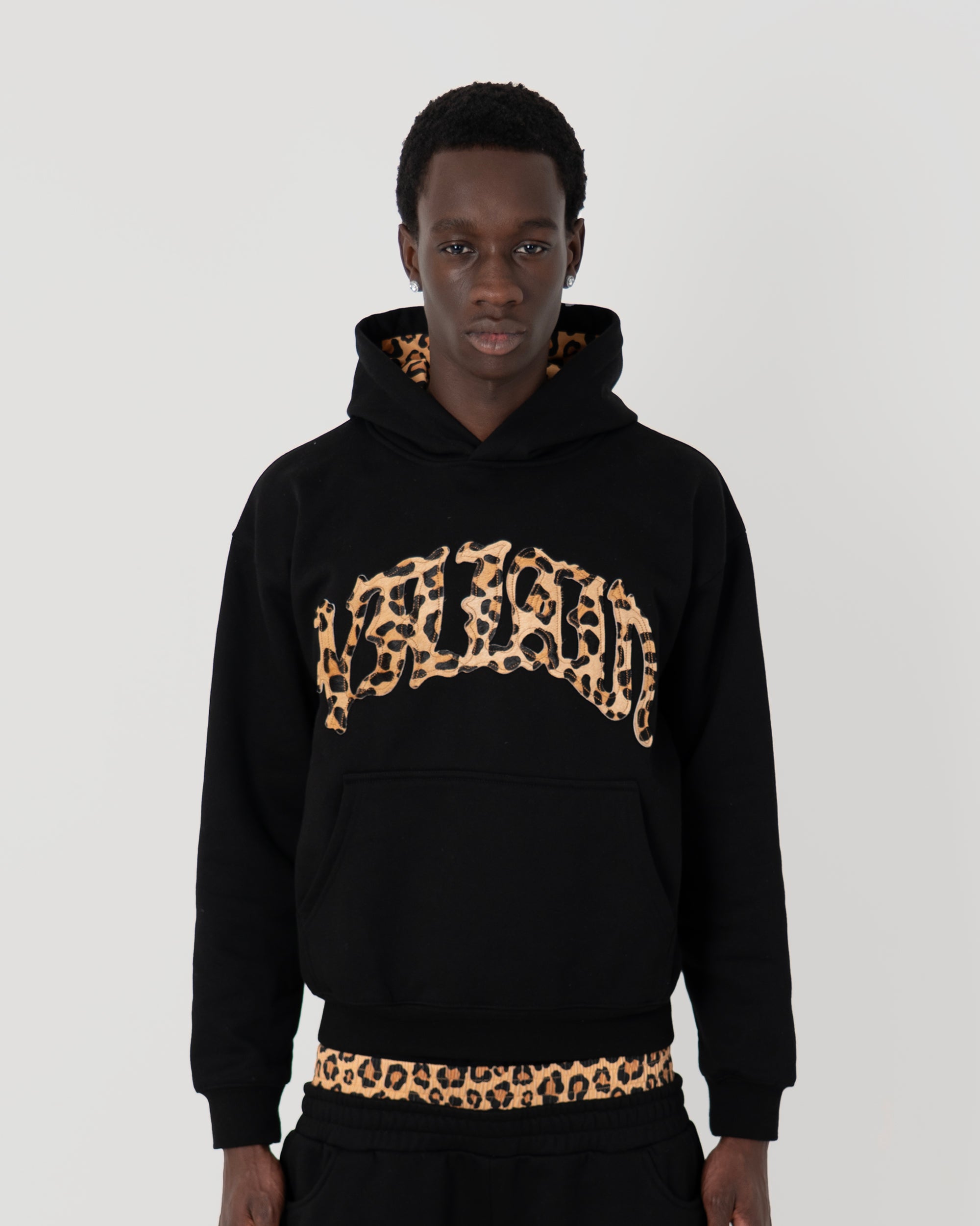 LEO HOODIE BLACK
