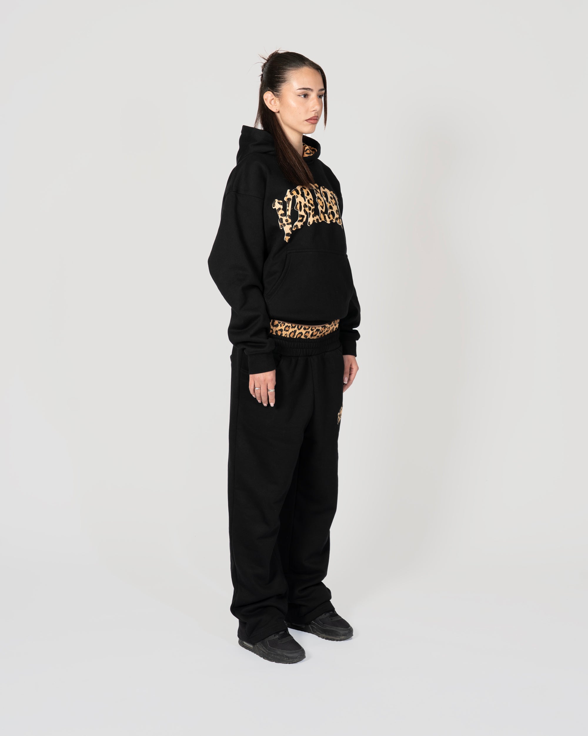 LEO HOODIE BLACK